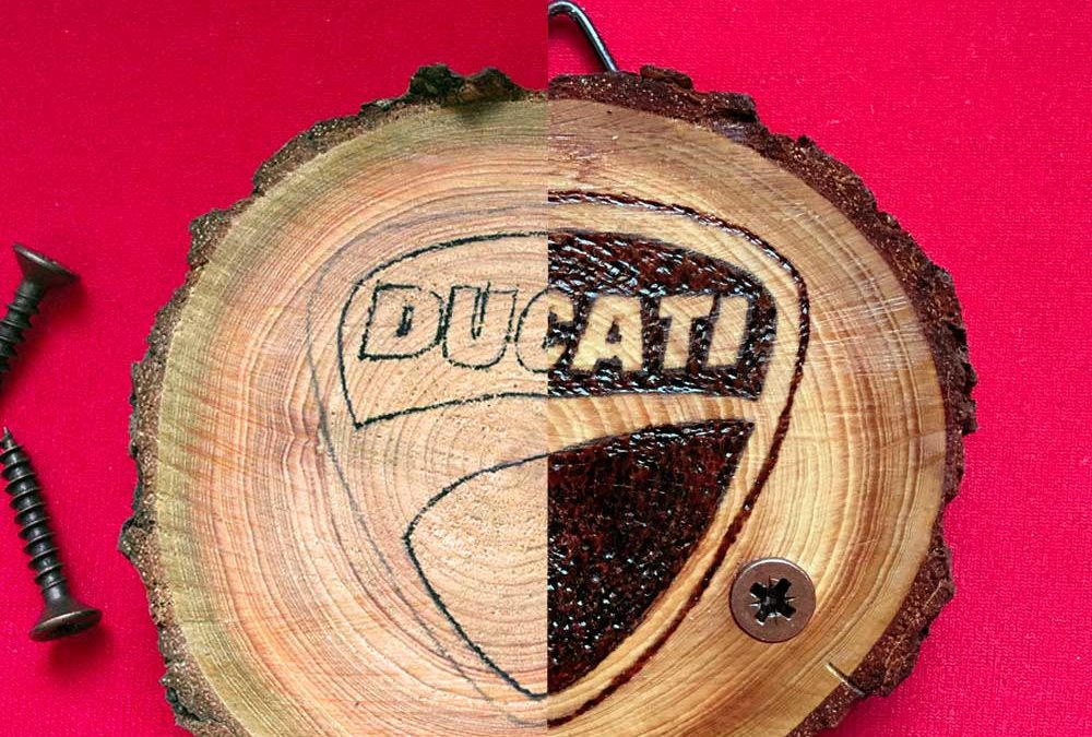 Portachiavi Ducati – Pirografia